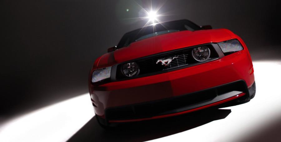  Ford Mustang GT 2010 года  (фото 150 из 213)